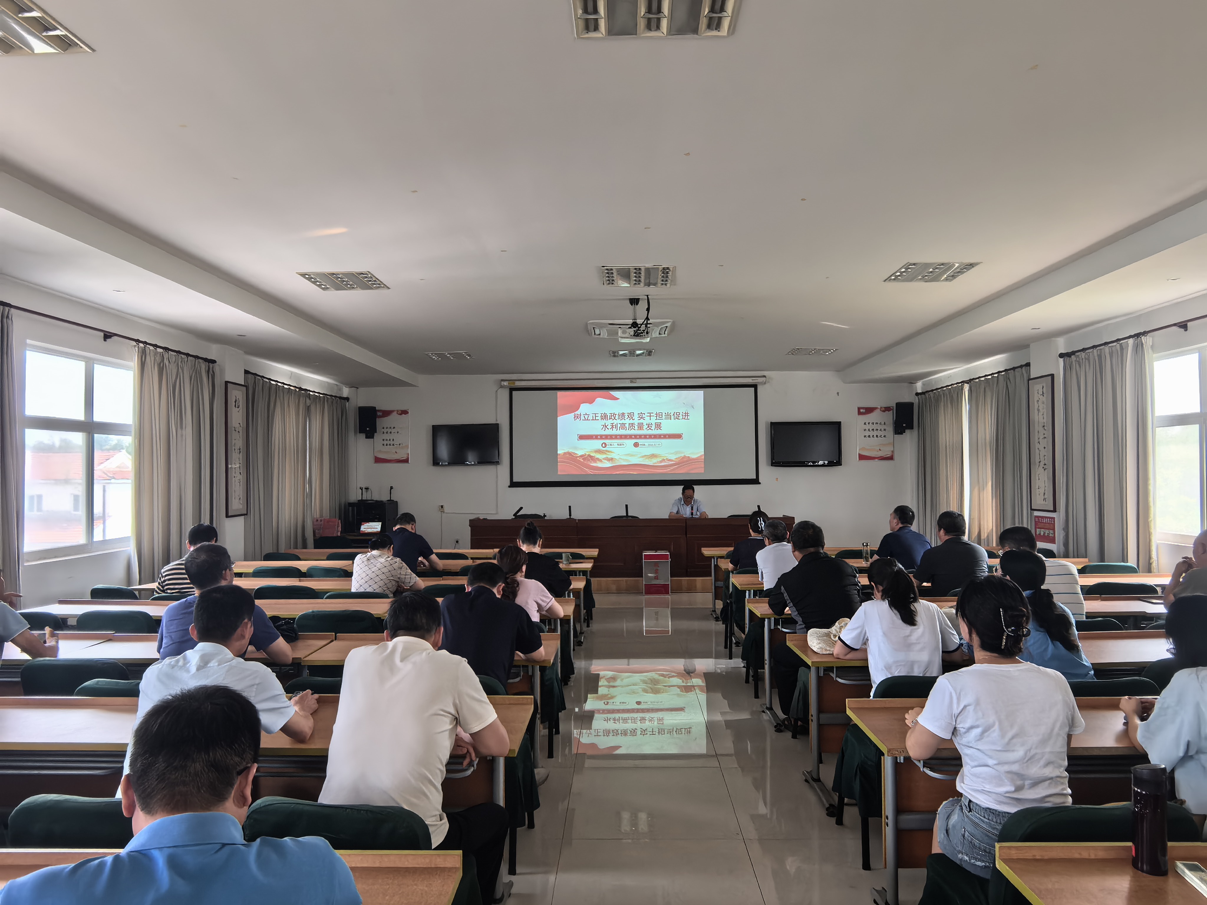0710临洪：管理处党总支开展专题党课学习.jpg